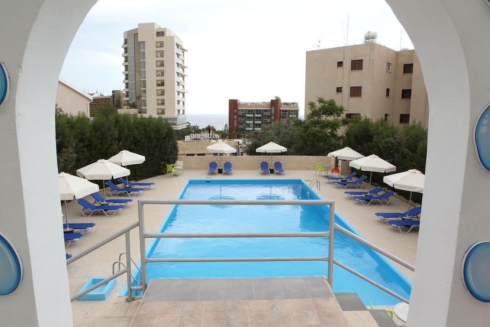Polyxeni Hotel Apartments Limassol Exterior foto
