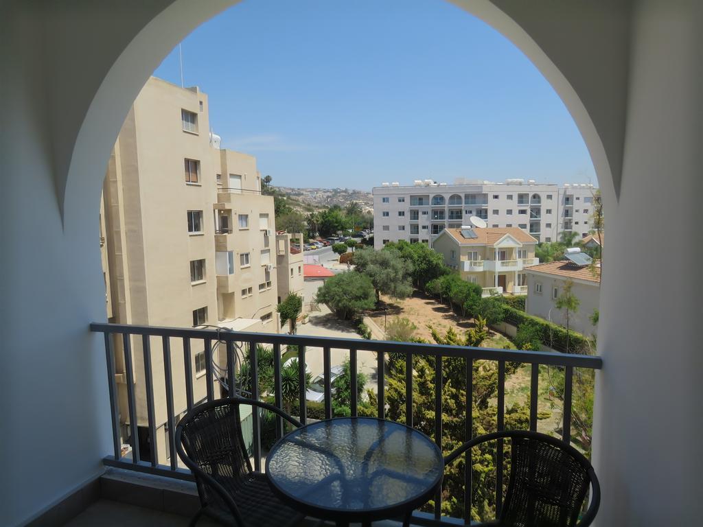 Polyxeni Hotel Apartments Limassol Exterior foto