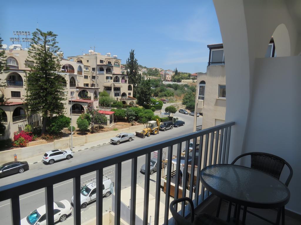 Polyxeni Hotel Apartments Limassol Exterior foto