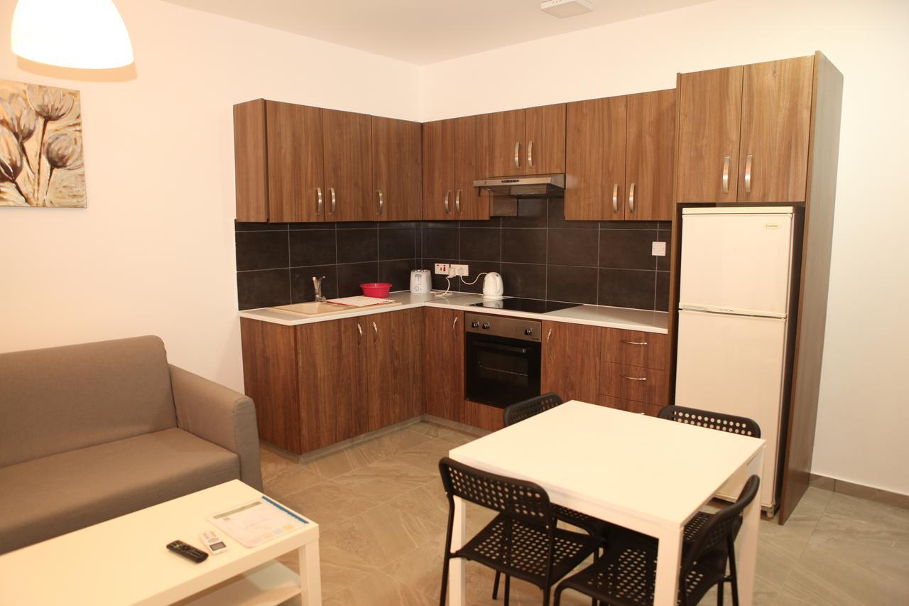 Polyxeni Hotel Apartments Limassol Exterior foto