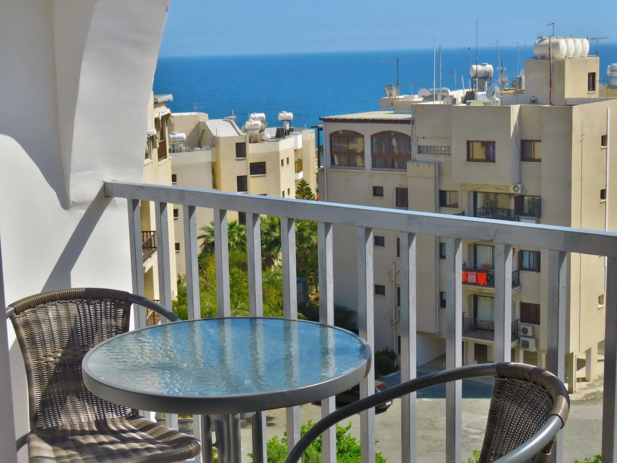Polyxeni Hotel Apartments Limassol Exterior foto