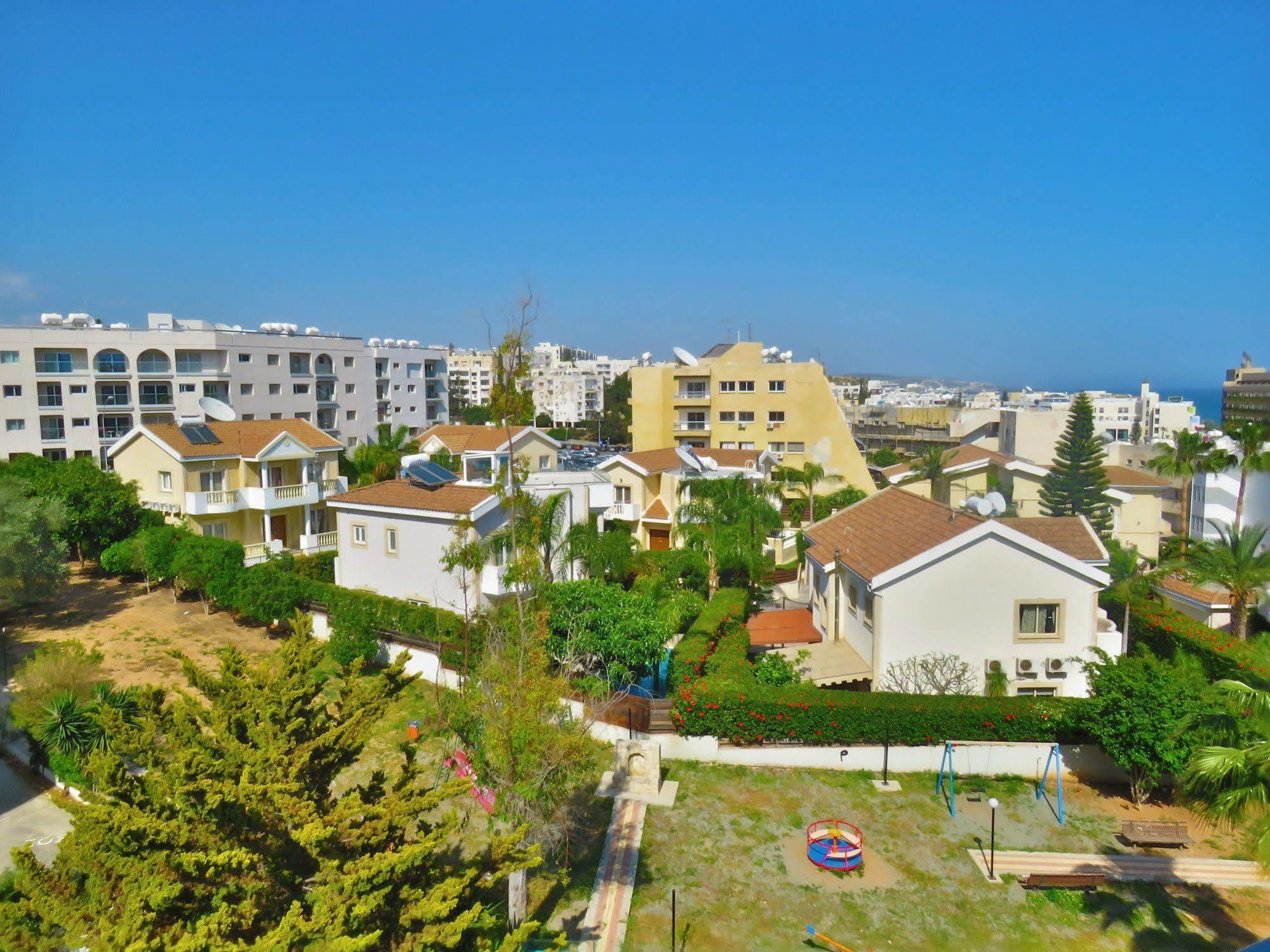 Polyxeni Hotel Apartments Limassol Exterior foto